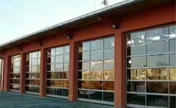 透明翻板門